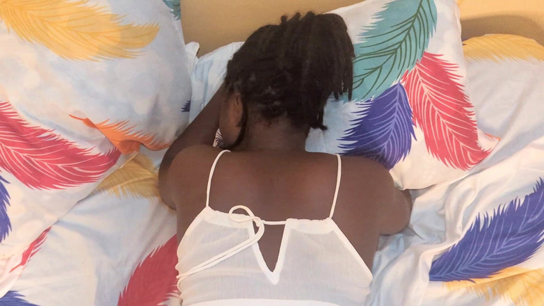 Jack Rick: Bonita africana negra quer agradar seu marido em casa