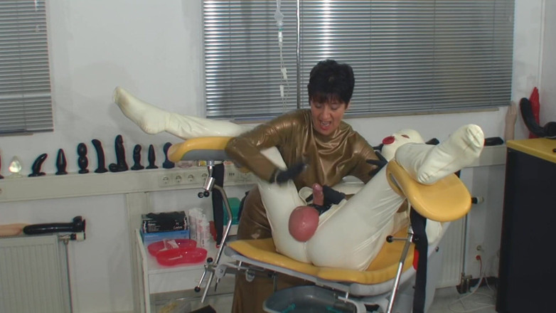 Rubber & Clinic Studio - 1ATOYS: CBT - ripieno di palle saline