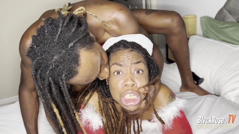 Blvck Rose TV: Tsunami reçoit son premier creampie anal par une grosse bite...