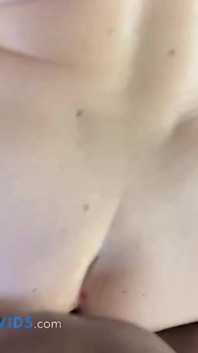 PAWG zralá děvka stříká na obličej a vlasy