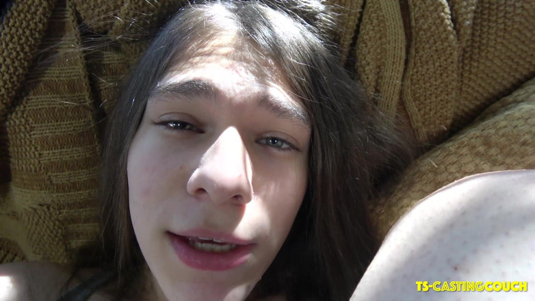 TS Casting Couch: Seznamte se s Grooby Newbie Jessy Bells