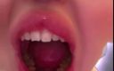 FinDom Goaldigger: Девушка с большими губами очень глубоко зевает
