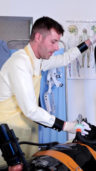 Den Gimp in der Gummi-Klinik testen teil 3