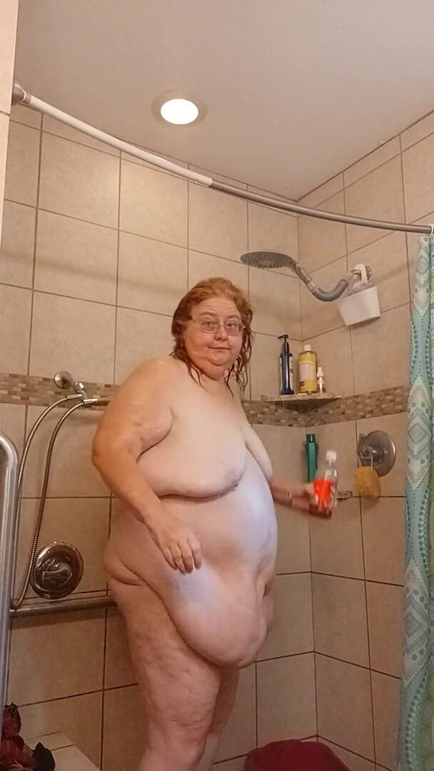 BBW nurse Vicki adventures with friends: All sweaty nurse Vicki needs shower