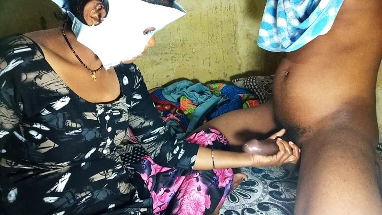 RealBamperKing: Indiancă desi cu cur mare în poziția capră cu sex anal...