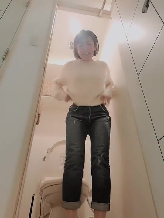 Mayumi Kanzaki: Tägliche Toilettensituation Reifer Frauen