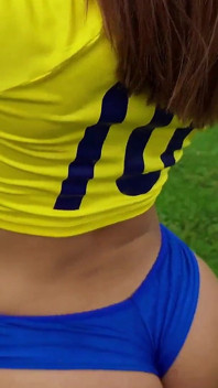 sexig latina knullar sin tränare på fotbollsplanen - anissamiller