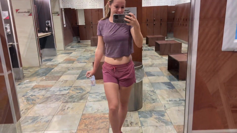 Nadia Foxx: Nadia Foxx Lush! to the Gym and a Drive Thru...