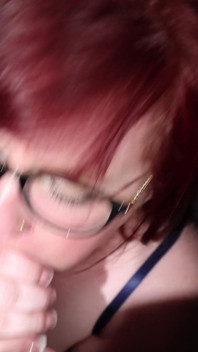 Vollbusige bexx bläst mich weg