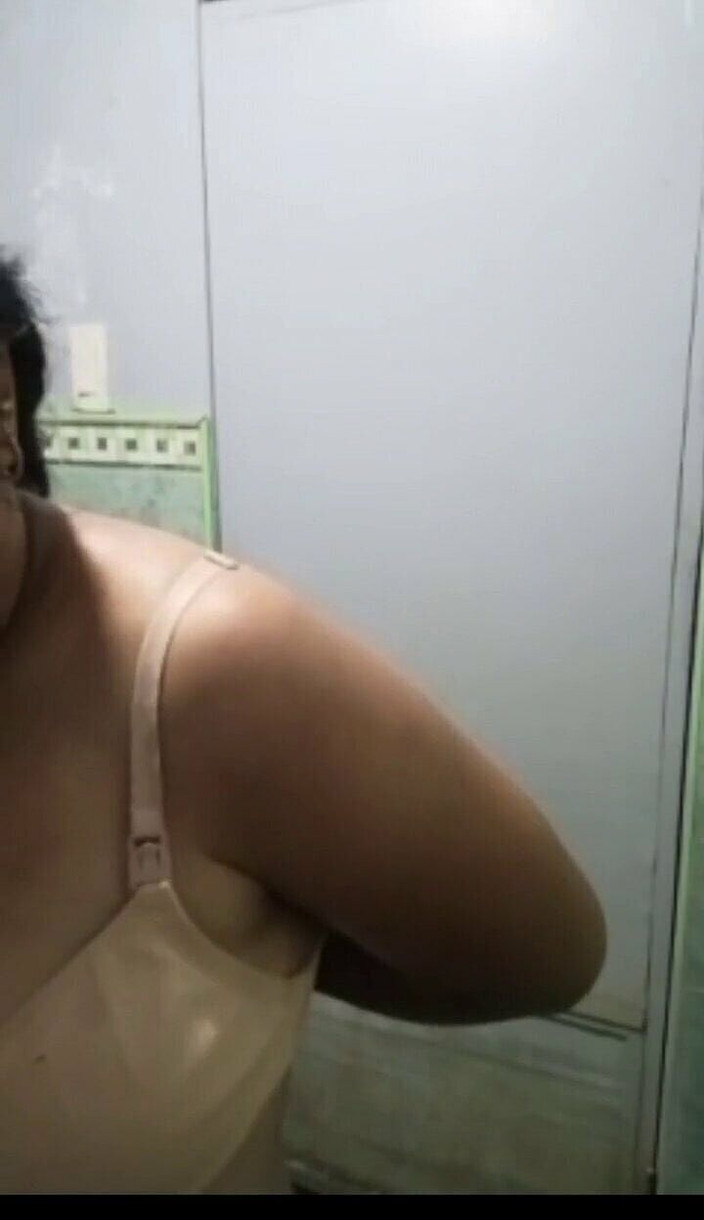 Carol Rayos De Guzman: Riprendo la mia ragazza nella doccia