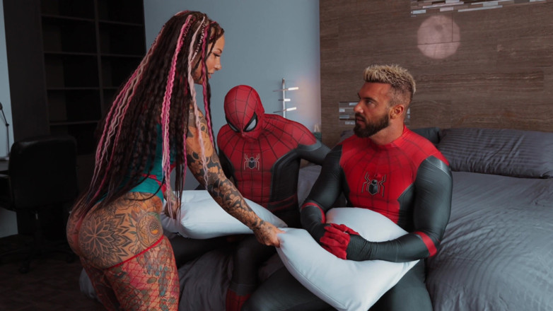Alfiecinematic: Two Spiderman Vs. Tattooed Babe Mandi Cat