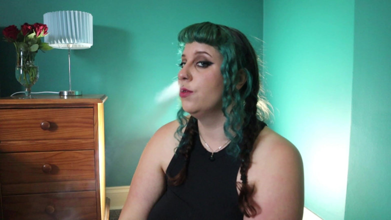 Goddess Kinx: Learn to Smoke