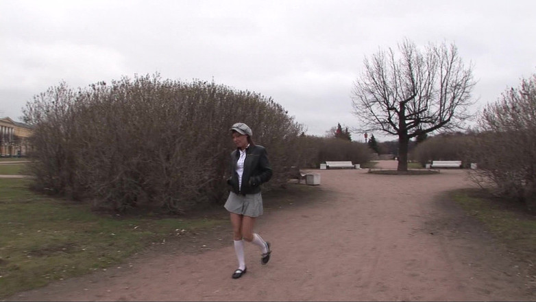 European fresh porn: Teen đại học bị đụ mạnh vào đít