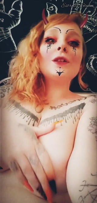 Estrella Steam: Witch plays with her tits NO AUDIO