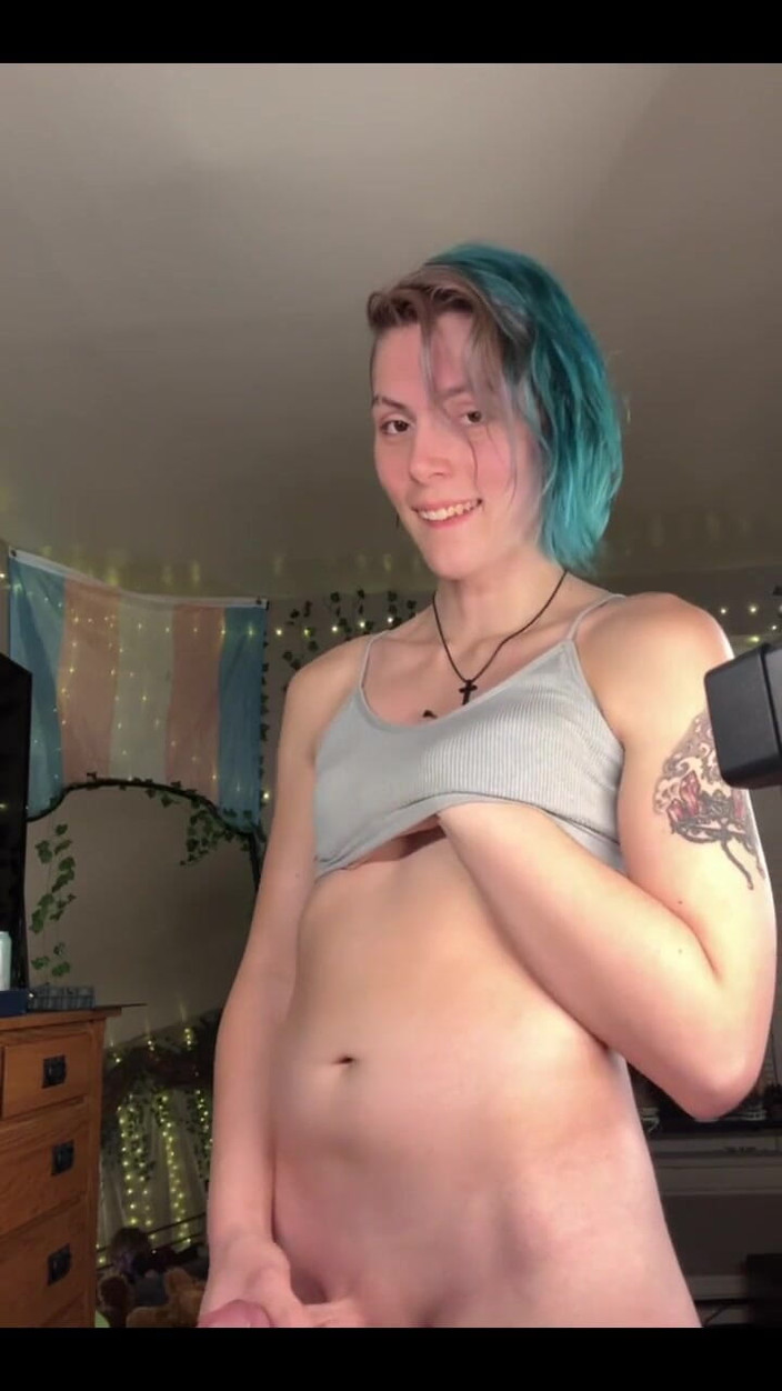 Lady Jadalyn: Birisi titreşimi tanımlamama yardım edebilir mi?