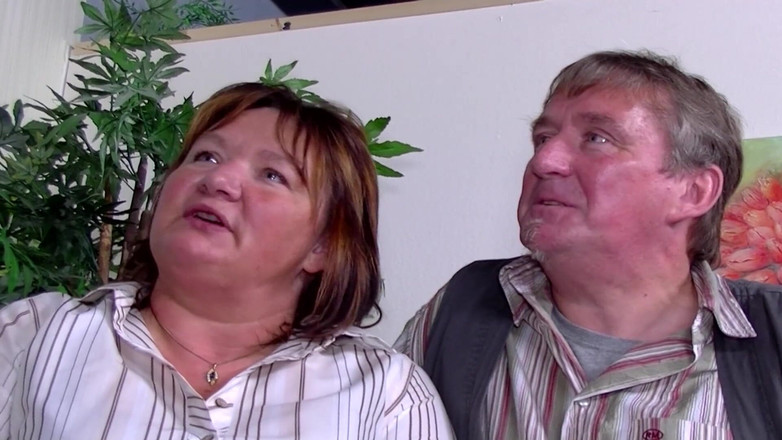 Deutsche Damen: Maduras gordas alemãs putas fodidas em sexo a três safado