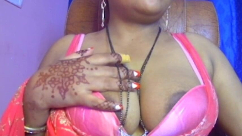 HotGirl21: Sexy desi sexy krásná prsa dívka ukazuje její prsa přes...