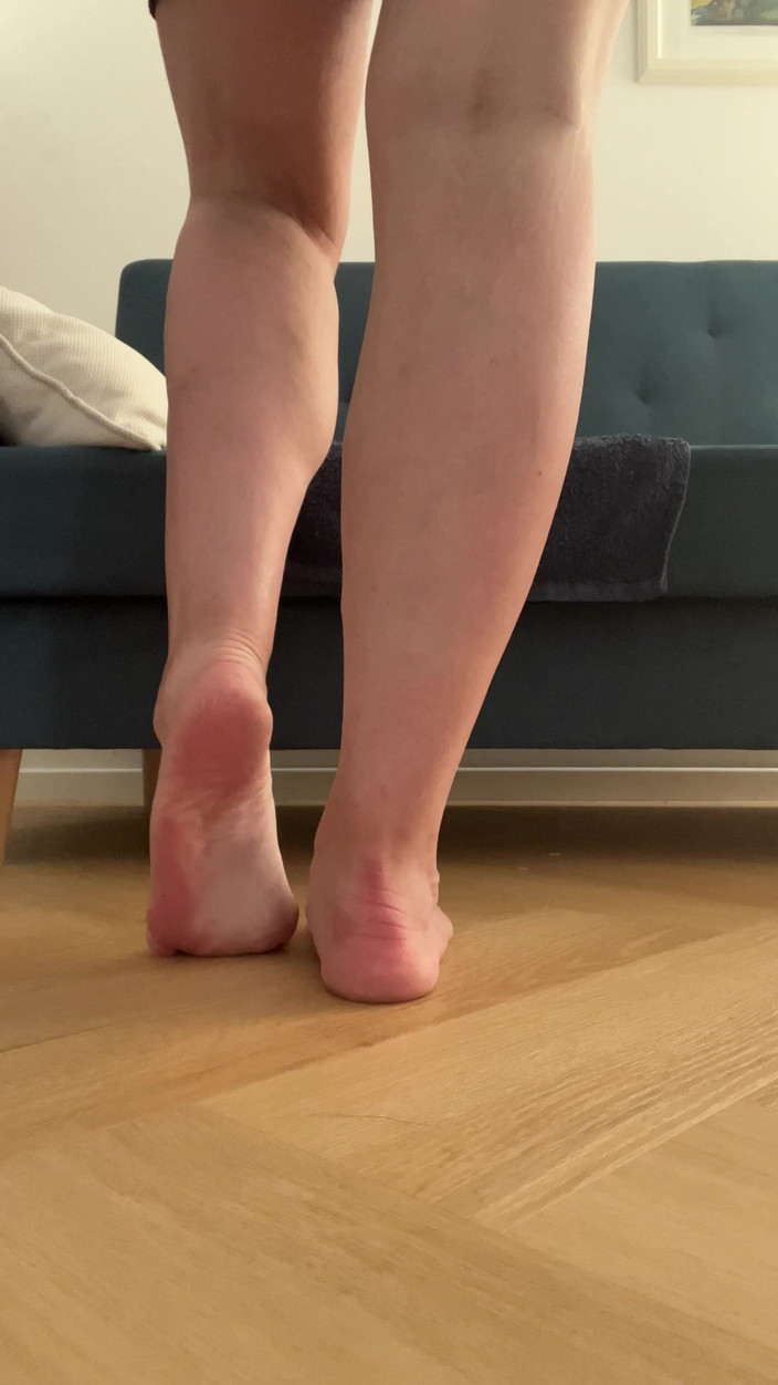 Feet: Футів