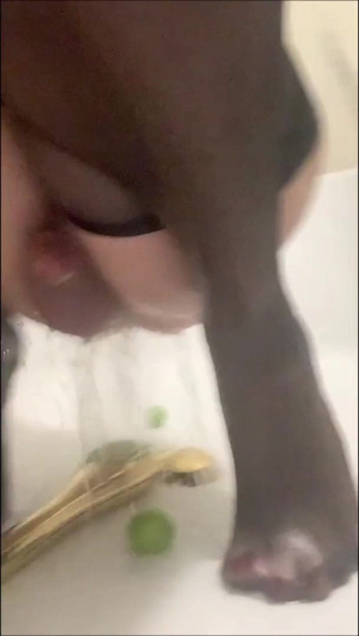 cd_aysemmm: My First Anal Experience He Poured All His Seed Inside...