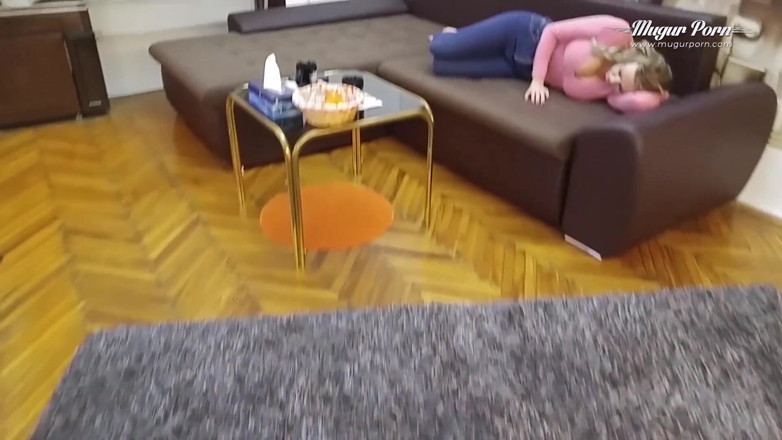 Mugur's World: Mugurporn Series - Epizoda 5: Mugur plní sny Amber Jayne potěšením