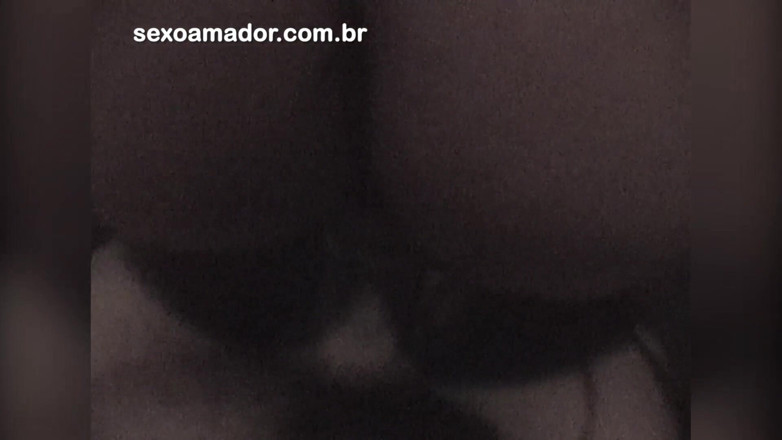 Amateurs videos: Застенчивая брюнетка поначалу говорит нет, но пусть бойфренд снимает на видео ее дающий киску