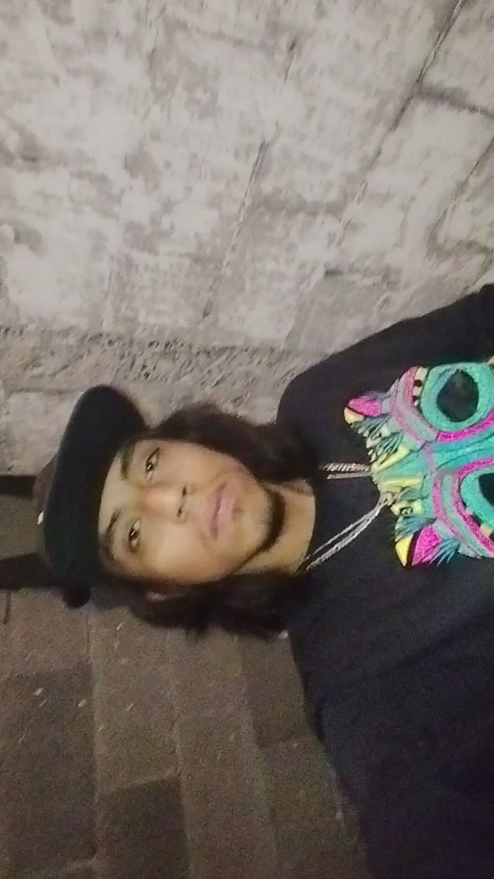 AlexAlejandro13: Saya bangun setiap hari memikirkan keldai besar itu