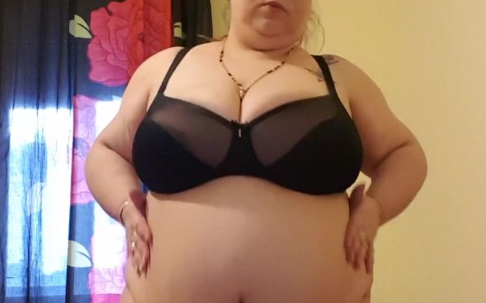 Lora BBW: Morning Teasing and Cuddles in Bed!!p.s Either in Nudes or...