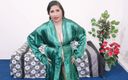 Nabila Aunty: Mooi Hindi rijp milf-orgasme met enorme dildo