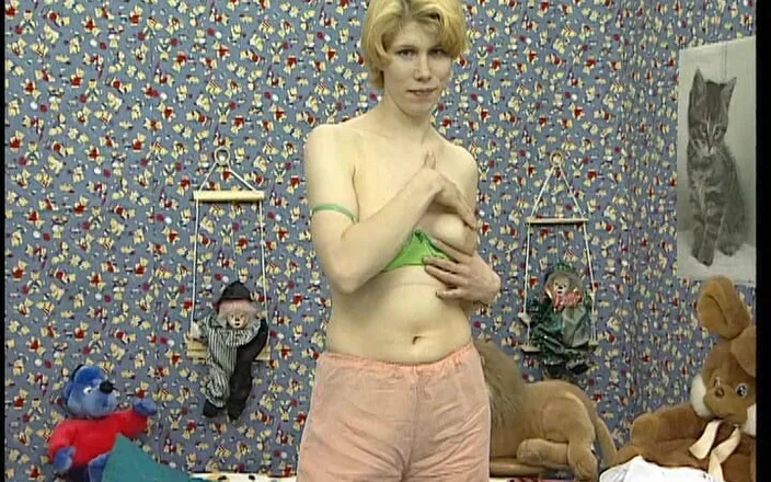 YOUR FIRST PORN: Hairy Amateur Madlene