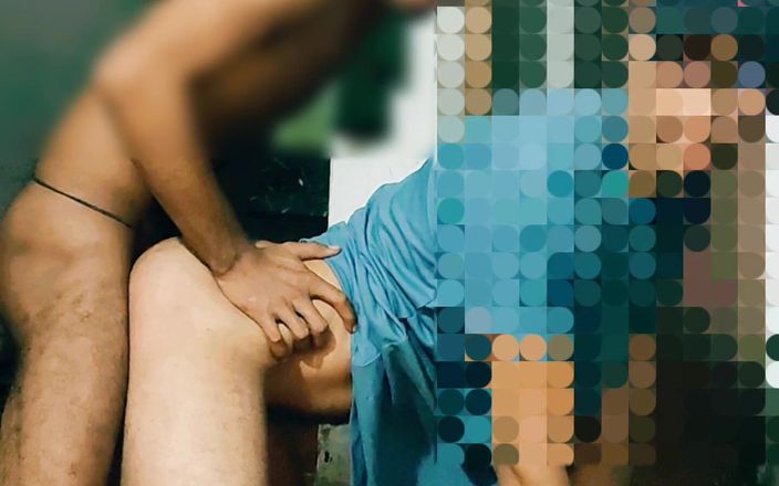Tani: Chicos indios en escena anal con leche