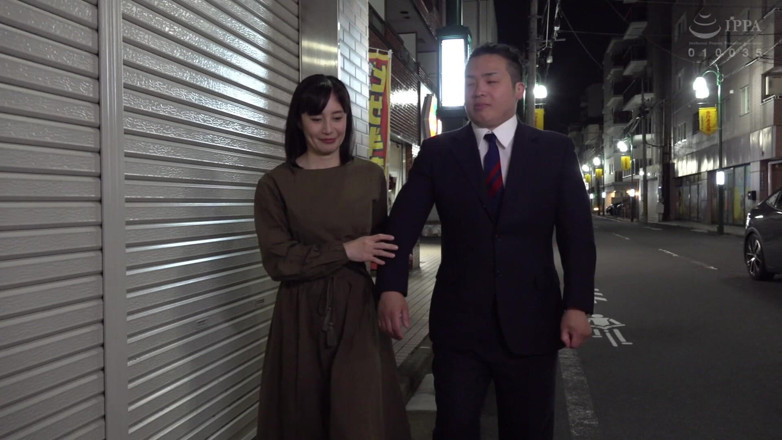Vulture: 금지된 사랑 Rieko Hiraoka와 사랑하는 배다른 아들을 안고 있는 계모