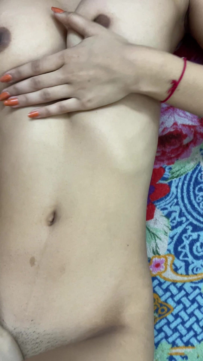 Riya mickey: Enteada esqueceu de usar calças - sexo intenso com uma gata...