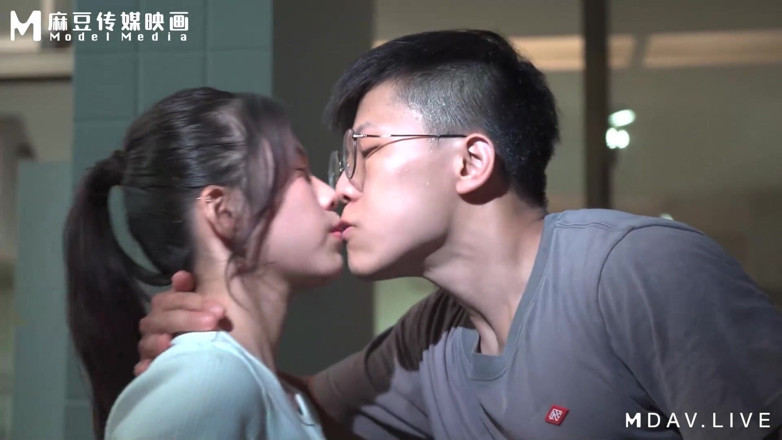 ModelMedia Asia: Md-0255 月光下的中秋乱伦