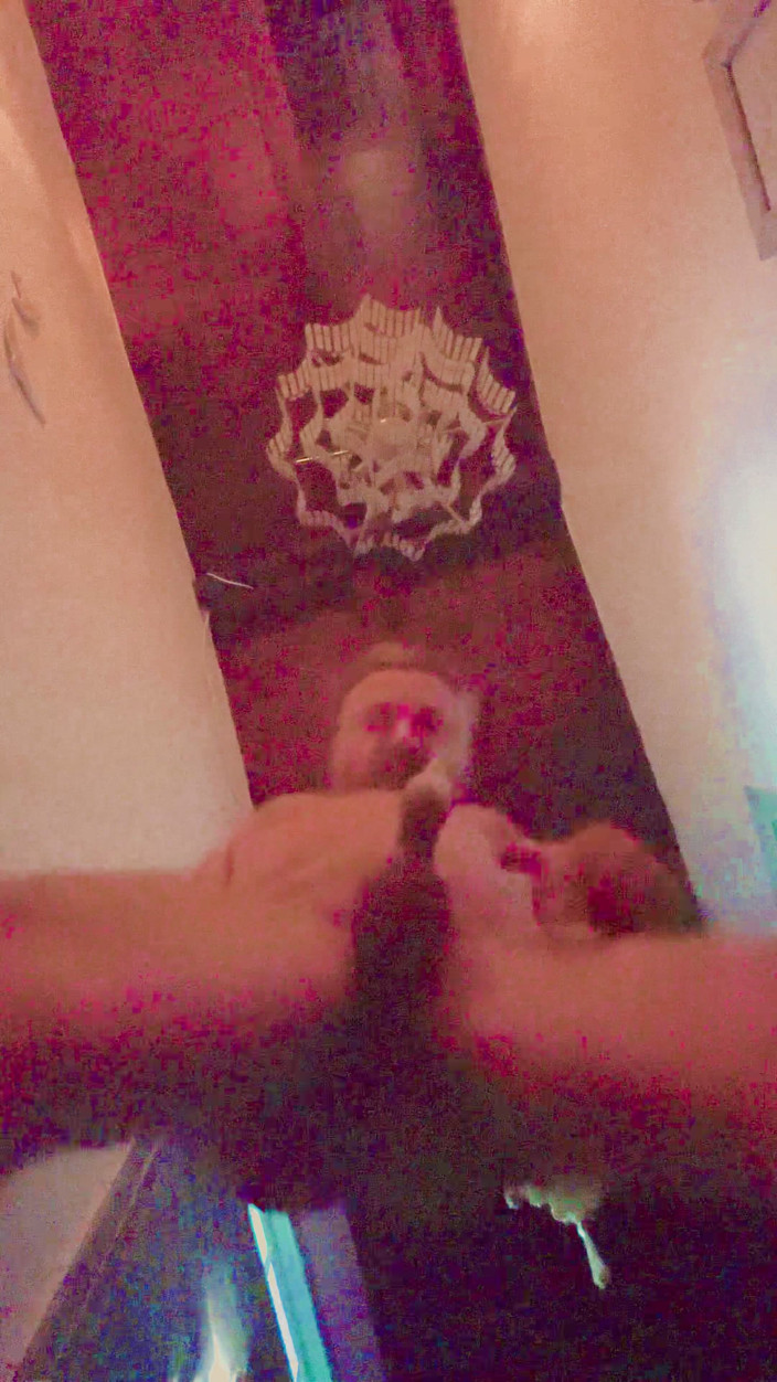 KinkMitch: Plaisir Avec Un Aspirateur