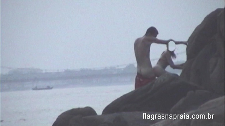 Amateurs videos: Min vän knullar med en tjej vi träffade på stranden