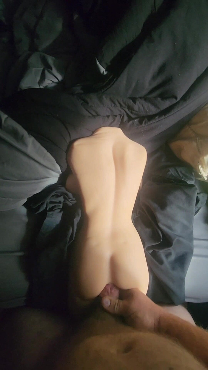 Djk31314: Mijn lillgirl neuken in bed.