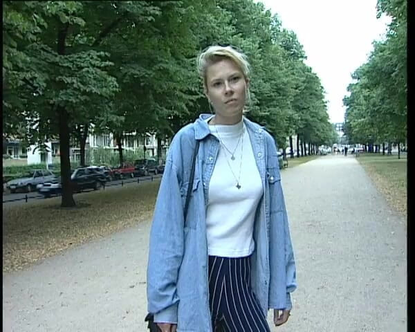 YOUR FIRST PORN: Schoene Grosse Frau Judy - Beautiful Tall Woman Judy