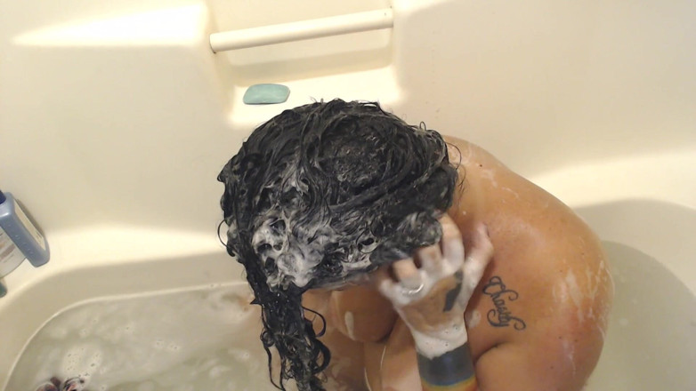Abby Anna: Super lathery comprido cabelo preto lavando
