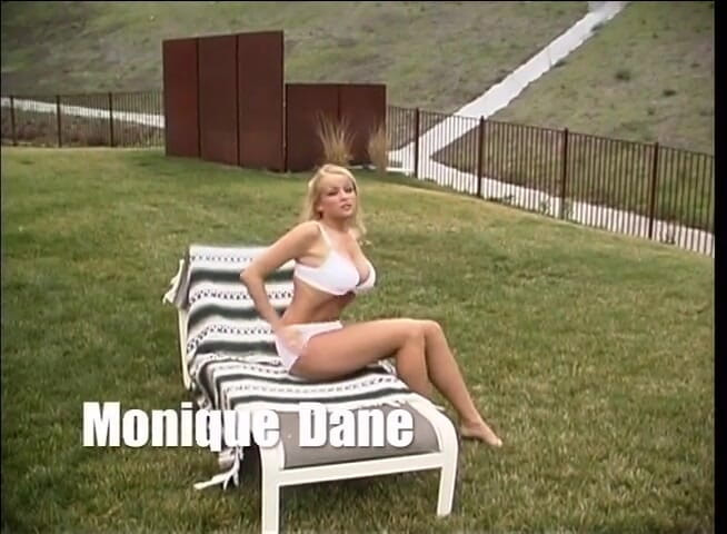 VOP Solo Babes: Horny blonde loves outdoor masturbation