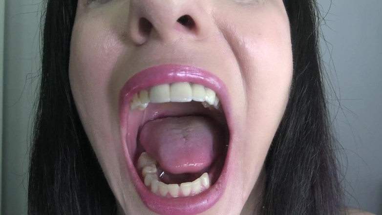 Quinn brooks: Mouth Tour Custom