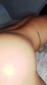 Después del entrenamiento, no hay manera de evitarlo, ¡ella quiere tener un buen sexo y obtener un poco de leche caliente!