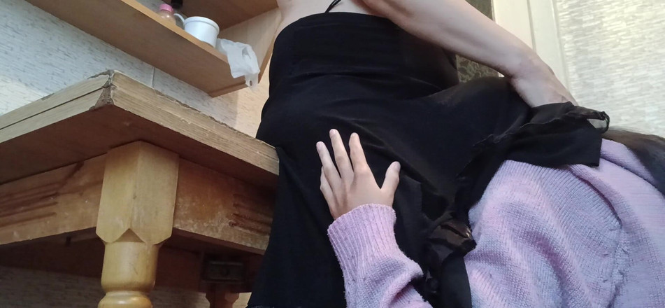 Lesbian-candys: 내 남친은 엄마와 나를 잡았지만, 내가 그녀의 치마 밑에 있기 때문에 섹스를 못했다.