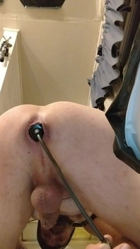 Soda Can Sized Plug Push Out Then Pop Back in