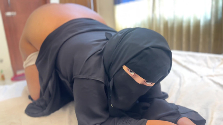 Aria Mia: Partie 2, beau cul énorme et chatte, belle-mère saoudienne sexy