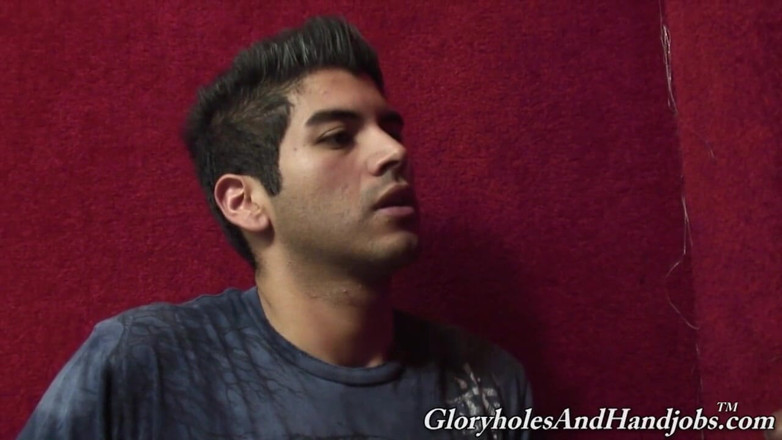 Gloryholes And Handjobs: Pria di balik dinding thgouth itu adalah seorang gadis seksi...