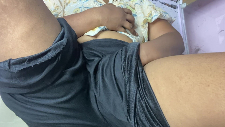 Angoori: タミルの女の子のアソコ指で胸を愛撫するショー