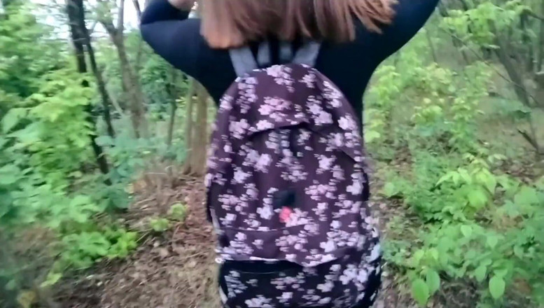 Waldemaria: Děvka turistka právě byla pozvána, aby ošukala svého prvního chlapa,...