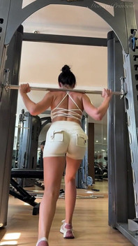 Big Juicy Ass Workout in Tight Shorts