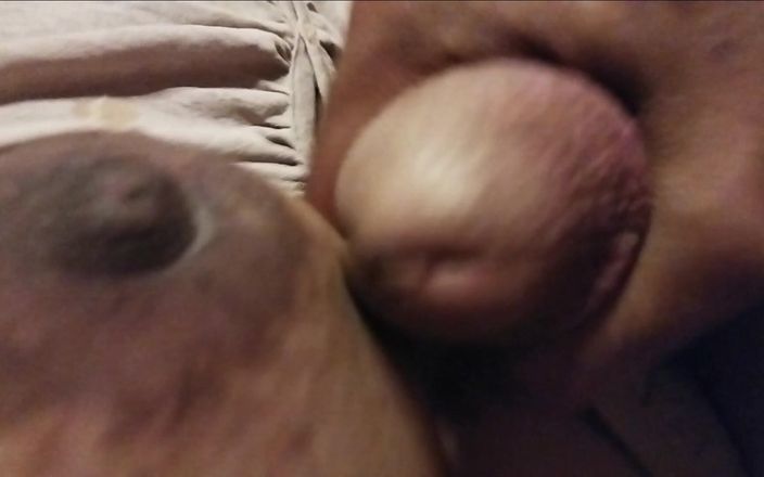 Lovely hairy pussy: Kutas końcówki masażysta ciemny sutek wykonane wytryski