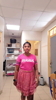Ebony Pees Standing up
